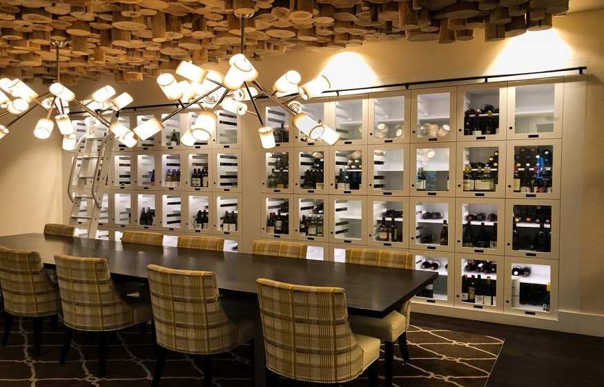 Elevating the Cellar: The Indispensable Role of Interior Designers in Restaurant Wine Lockers